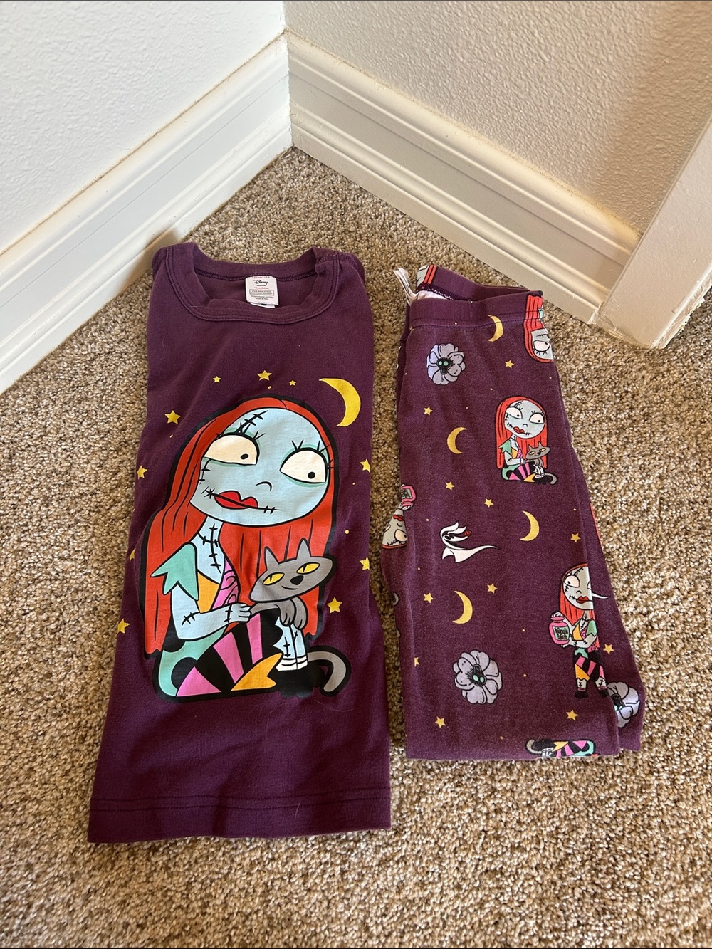Hanna Andersson Purple Sally Character Pajama Set with Moon Print
